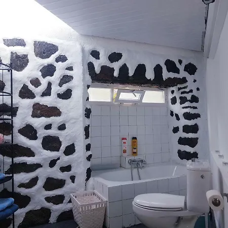 Beautiful Self Contained Studio By The Sea Apartment *